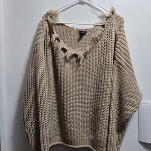 Rue21 Frayed V-Neck Sweater in Beige
